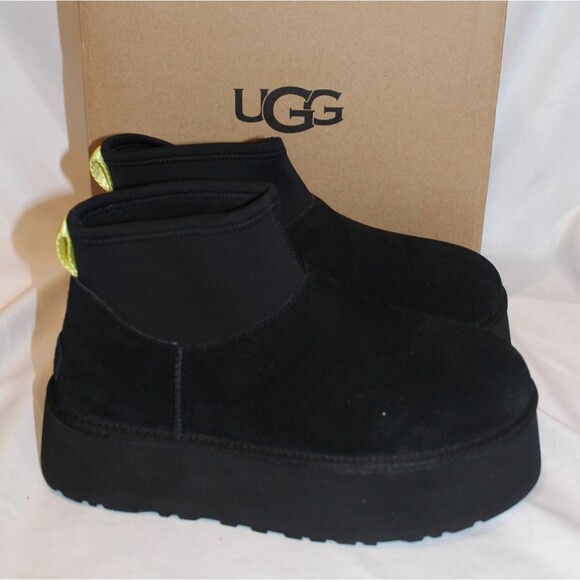 UGG CLASSIC MINI DIPPER PLATFORM BLACK SHEARLING LINED BOOTS‎ US 10 WOMEN - Picture 1 of 6